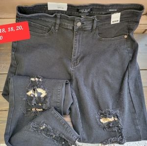 Distressed   leopard. Jeans